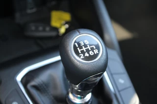 Ford Focus Ford Focus Wagon 1.0 EcoBoost Hybrid Titanium Style | Winter Pack | Camera | Navigatie | Cruise control | Privacy glass | NIEUW MODEL - afbeelding nr 26