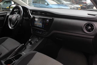 Toyota Auris Toyota Auris Touring Sports 1.8 Hybrid Dynamic / Camera / Navigatie / Keyless / 16'' / DAB / Cruise Control / Getint glas - afbeelding nr 13