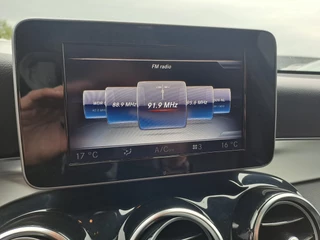 Mercedes-Benz GLC l Pano l LED l Trekhaak l Stoelverwarming l Camera l LMV l PDC l - afbeelding nr 19