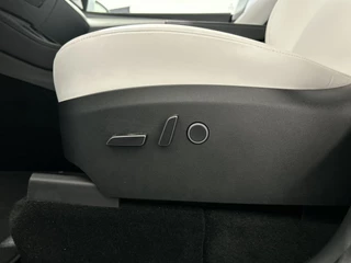 Tesla Model Y Tesla Model Y Long Range AWD 75 kWh | Navigatie | Panoramadak | Verwarmde voorstoelen - afbeelding nr 3
