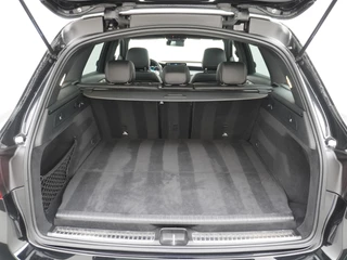 Mercedes-Benz GLC Mercedes-Benz GLC 300e AMG // Panoramadak // Burmester // 360 Camera // Keyless // Carbon // Sfeerverlichting // Carplay - afbeelding nr 5