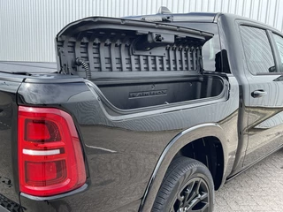 Dodge Ram 1500 Dodge Ram 1500 Limited Night RAMBOX 4x4 540 pk bpm vrij lpg DEMO - afbeelding nr 15