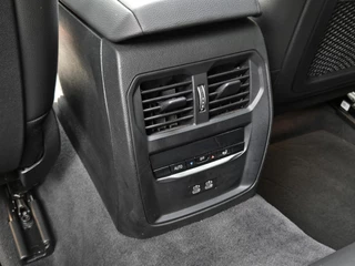 BMW 3 Serie BMW 3-serie Touring 330e xDrive M SPORT | PANORAMA | LASER | DRIVING ASS. PROF | HARMAN KARDON | - afbeelding nr 31