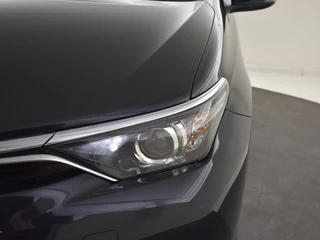 Toyota Auris Toyota Auris Touring Sports 1.8 Hybrid Lease | Panoramadak | Navigatie - afbeelding nr 9