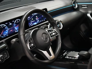 Mercedes-Benz CLA Mercedes-Benz CLA 180 Business Solution Luxury [SCHUIFKANTELDAK, SFEERVERLICHTING, CAMERA, WIDESCREEN, VOL LEDER, STOELVERWARMING, PDC V+A, CRUISE, CLIMATE, NIEUWSTAAT] - afbeelding nr 11