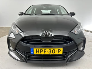 Toyota Yaris Toyota Yaris 1.5 Hybrid 115 Business | Parkeersensoren voor + achter | Stuurverwarming | Stoelverwarming - afbeelding nr 29