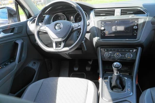 Volkswagen Tiguan Volkswagen Tiguan 1.5 TSI PANO NIEUWE RIEM - afbeelding nr 15