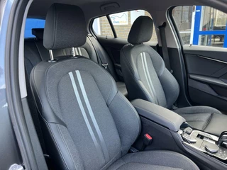 BMW 1 Serie BMW 1-serie 120i Shadow line 178 pk | Stoelverwarming | Carplay | - afbeelding nr 30