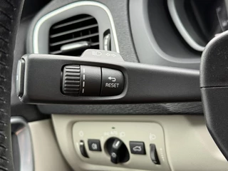 Volvo V40 Volvo V40 2.0 D2 Momentum Business 2e Eigenaar,Navi,Clima,Cruise,PDC,Stoelverwar,Dealer Onderhouden,120pk,6-bak,N.A.P,APK tot 02-2026 - afbeelding nr 26