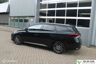 Toyota Auris Toyota Auris Touring Sports 1.8 Hybrid Lease pro | Beige Leer | Panoramadak | Full Led | Parkeersensoren. - afbeelding nr 3