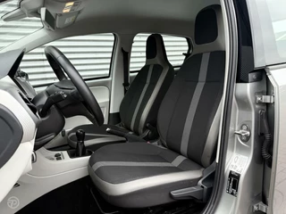 Volkswagen up! Volkswagen Up! 1.0 BMT high up! Stoelverwarming Cruise Control DAB Climate Control 16” PDC - afbeelding nr 10