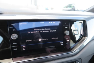 Volkswagen Polo Pano dak,Led, Adaptive cruise , Navigatie via Carplay, Buitenspiegels inklapbaar, etc. prijs rijklaar. - afbeelding nr 39