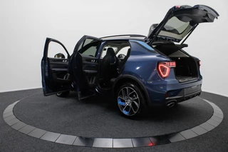 Lynk & Co 01 Lynk & Co 01 1.5 PHEV 261 PK | Panoramadak | 360 graden camera | Cruise contr - afbeelding nr 3