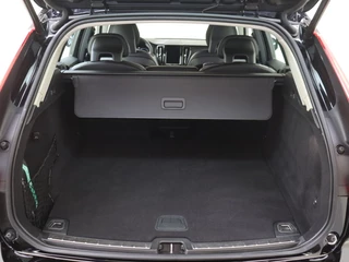Volvo XC60 Volvo XC60 2.0 T5 Momentum | Stoelverwarming | Apple/Android Carplay | - afbeelding nr 34