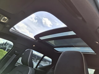 Volvo XC40 Volvo XC40 B5 AWD R-Design Panoramadak | Trekhaak | H&K Audio | 360 Camera | - afbeelding nr 5