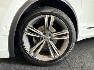 Volkswagen Tiguan Volkswagen Tiguan 1.5 TSI R-Line Bns+ | PANO | CAMERA | TREKHAAK | NAVI - afbeelding nr 21