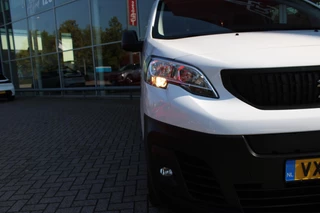Peugeot e-Expert Peugeot e-Expert LONG (L3) 136PK 75 kWh 3-FASE | SCHUIFDEUREN LINKS EN RECHTS | NAVIGATIE 10