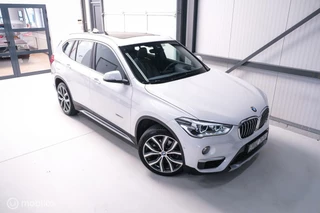 BMW X1 BMW X1 xDrive20i High Executive | 4x4 | HUD | Trekhaak | Leder | Orig NL auto | Dealer onderhouden | Camera | rijklaarprijs | - afbeelding nr 15