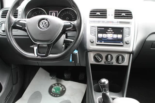 Volkswagen Polo Volkswagen Polo 1.0 BLUEMOTION AIRCO NAVI TREKHAAK - afbeelding nr 24