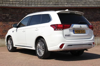 Mitsubishi Outlander Mitsubishi Outlander 2.4 PHEV Intense | Keyless entry | Stoelverwarming | - afbeelding nr 3