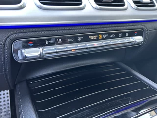 Mercedes-Benz GLE Mercedes-Benz GLE 350e AMG // Luchtvering // Soft Close // Alcantara Hemel // Trekhaak 3.500kg // Panoramadak // Head-Up // Burmester // Memory - afbeelding nr 48