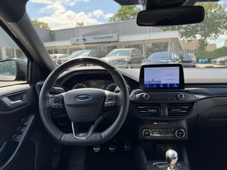 Ford Focus Ford Focus Wagon 2.3 EcoBoost ST-3 278pk | Adaptieve cruise control | Adaptieve LED |  Trekhaak | Winter Pack | Bang&Olufsen | Elektrische achterklep | Head up Display - afbeelding nr 16