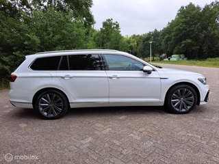 Volkswagen Passat Volkswagen Passat Variant 1.4 TSI PHEV GTE|Pano|Trekhaak|Leder - afbeelding nr 10