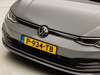 Volkswagen Golf Automaat (APPLE CARPLAY, GROOT NAVI, STUUR/STOELVERWARMING, GETINT GLAS, SPORTSTOELEN, PARKEERSENSOREN, ADAPTIVE CRUISE, DAB+, NIEUWE APK, NIEUWSTAAT) - afbeelding nr 36