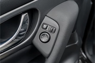 Nissan QASHQAI Pano Leder LED 19