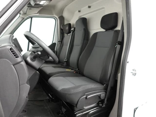 Renault Master Renault Master T33 2.3 dCi 135PK L2H2 Work Edition Airco Cruise Control Camera Navi PDCA Trekhaak - afbeelding nr 2