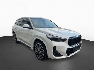 BMW iX1 TREKH, ACC, H&K SOUND, 20-inch LMV ** 26k onder NP - EX BMW-AG ** ** INFORMEER OOK NAAR ONZE AANTREKKELIJKE FINANCIAL-LEASE TARIEVEN ** - afbeelding nr 6