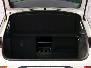 Volkswagen T-Roc Volkswagen T-Roc 1.5 TSI 150PK CARPLAY NAVI STOEL VERW. LED VIR.COCKPIT 03/2024 