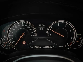 BMW 5 Serie BMW 5-serie Touring 530d xDrive M-Sport | HUD | PANO | H&K | TREKHAAK | LEER | CARPLAY | FULL OPTION - afbeelding nr 47