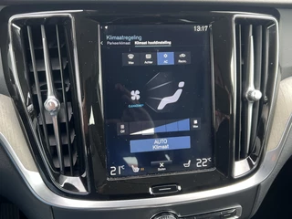 Volvo V60 Navigatie Sportstoelen Stoelverwarming Camera Elek. Bestuurderstoel Leder Trekhaak Dab Carplay NL Auto 1e Eigenaar Plug in Hybride BTW Auto - afbeelding nr 20