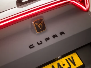 CUPRA Formentor 150Pk Automaat (APPLE CARPLAY, GROOT NAVI, SFEERVERLICHTING, LEDER, CAMERA, SPORTSTOELEN, STUUR/STOELVERWARMING, GETINT GLAS, KEYLESS, ADAPTIVE CRUISE, NIEUWSTAAT) - afbeelding nr 32