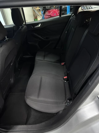 Ford Focus Ford Focus Wagon 1.0 EcoBoost Trend Edition Business Navi | Airco | Cruise | PDC | Trekhaak - afbeelding nr 18