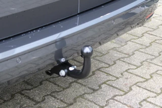 Ford Transit Connect Ford Transit Connect 1.5 EcoBoost PHEV L2 Limited 150pk | Ford Voorraad | Laadvloerbescherming hout | Driver Assistance Pack Trailer - afbeelding nr 28