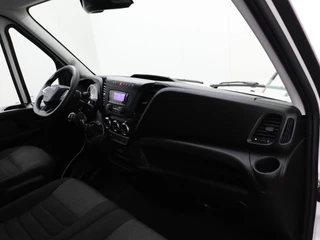 Iveco Daily Iveco Daily 35C16 3.0L Bakwagen+Laadklep | Airco | Cruise | Dakspoiler | 3-Persoons - afbeelding nr 19