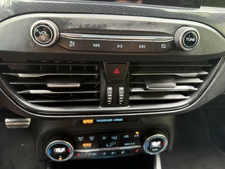 Ford Focus Ford Focus Wagon 1.5 EcoBoost ST Line Business - afbeelding nr 34