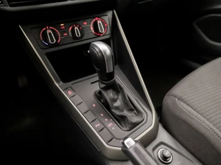 Volkswagen Polo Volkswagen Polo 1.0 TSI Sportline Automaat (APPLE CARPLAY, PARKEERSENSOREN, LM VELGEN, GETINT GLAS, SPORTSTOELEN, ADAPTIVE CRUISE, PARKEERSENSOREN, NIEUWSTAAT) - afbeelding nr 10