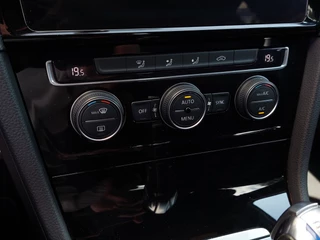 Volkswagen Golf Volkswagen Golf 1.4 TSI PHEV GTE Executive | Navi | Clima | Adap.Cruise | Led Koplampen | Bluetooth Carkit+Streaming | Pdc V+A+Camera | Licht+Regensensor | Sfeerverlichting | Privacy Glass | 19''lm |Trekhaak - afbeelding nr 16