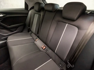 Audi A1 Sportback Audi A1 Sportback 25 TFSI Pro Line Sport Automaat (APPLE CARPLAY, GETINT GLAS, LM VELGEN, SPORTSTOELEN, LANE ASSIST, PARKEERSENSOREN, NIEUWSTAAT) - afbeelding nr 13