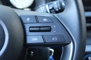 Hyundai i20 Airco Cruise Carplay Camera  Dig. cockpit 16