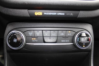 Ford Fiesta Ford Fiesta 1.0-100pk EcoBoost Titanium 5drs. Uiterst nette, luxe en zuinige Ford Fiesta. Voalautm. airco, Cruise control, Navigatie, LM wielen, Metallic lak, Parkeersensoren achter, Telefoonvoorb., Lane assist etc. - afbeelding nr 25