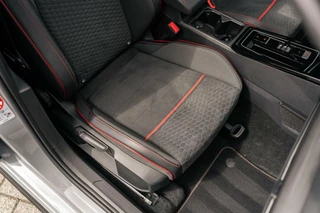 Volkswagen Golf Volkswagen Golf 2.0 TSI GTI Clubsport Pano HK DSG LED - afbeelding nr 32