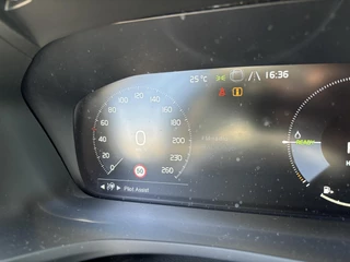 Volvo V60 Volvo V60 T6 Plug-In Hybrid AWD R-Design | Harman/Kardon Audio | Memorystoelen | Climate Pack | ACC | Keyless Entry | - afbeelding nr 7