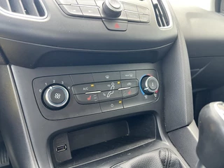 Ford Focus Ford Focus Wagon 1.0 Titanium | Stoelverwarming | Cruise control - afbeelding nr 27