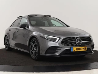 Mercedes-Benz A-Klasse Mercedes-Benz A-klasse 200 Business Solution AMG | Panoramadak |  Stoelverwarming | Trekhaak | Matrix LED | Memory | Carplay | Keyless | Camera | Sfeerverlichting | Leder/Alcantara | Park Assist - afbeelding nr 39