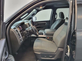 Dodge Ram 1500 Dodge Ram 1500 SLT Classic 5.7 V8 4x4 Crew Cab Warlock Navigatie Camera Stoelverwarming LED Trekhaak LPG - afbeelding nr 4