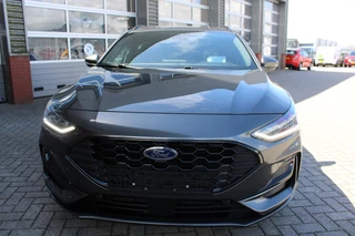 Ford Focus Ford Focus Wagon 1.5 EcoBlue ST Line X Automaat | Adaptive cruise control | Winter Pack | Trekhaak | Elektrische achterklep | BTW verrekenbaar | All season banden - afbeelding nr 3